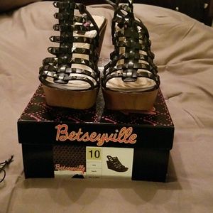 Betseyville Sandals "Lola"